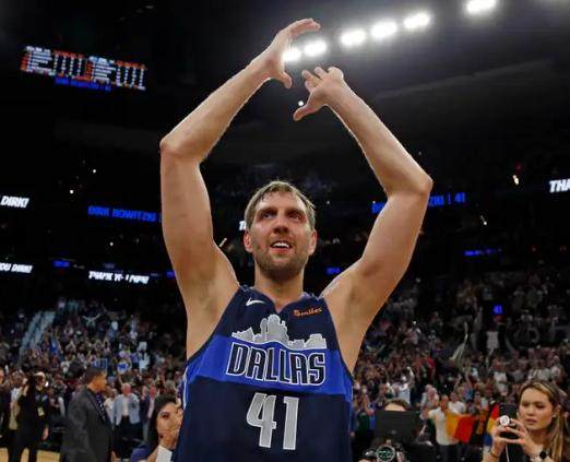 乐意电竞APP下载-41号球衣明日退役 诺维茨基：感谢所有陪伴我的人