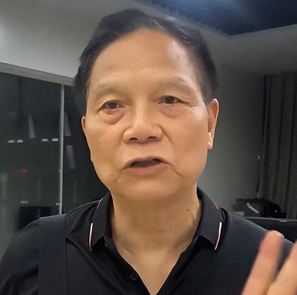 乐鱼体育在线网址-广东足球名宿，和容志行是好搭档，曾任职广东台，如今定居加拿大